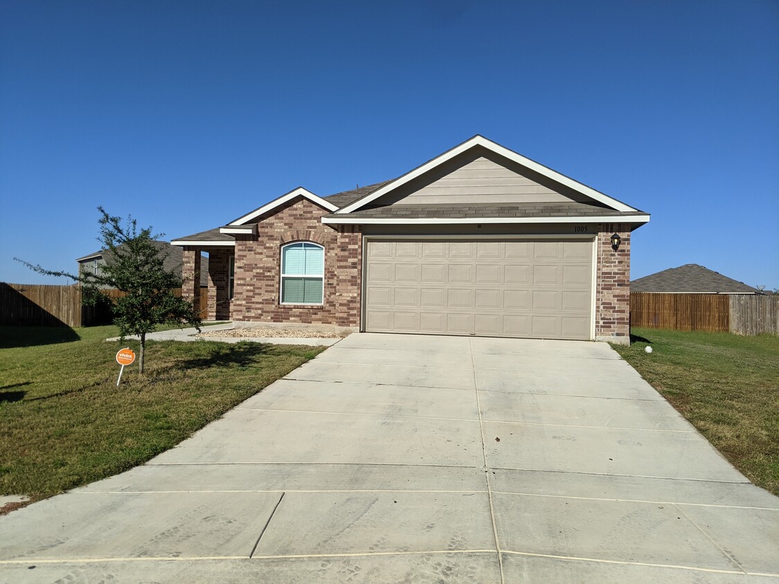 Foto principal - 1005 Polmont Ct