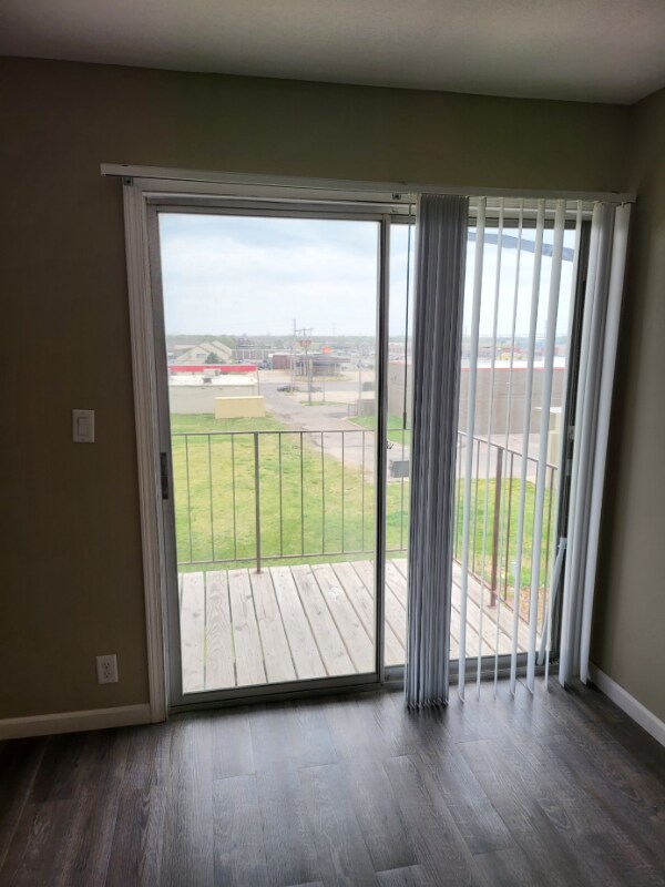 Foto del edificio - 734 N Country Acres Ave