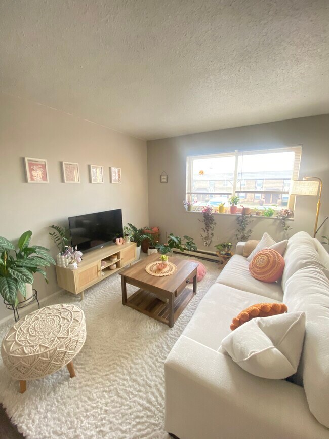 Swiss Chalet Apartments in Saint Louis, MO