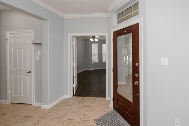 Building Photo - 24815 Blane Dr