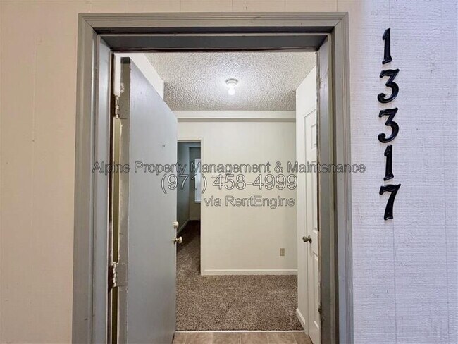 Foto del edificio - 13317 SW 17th St