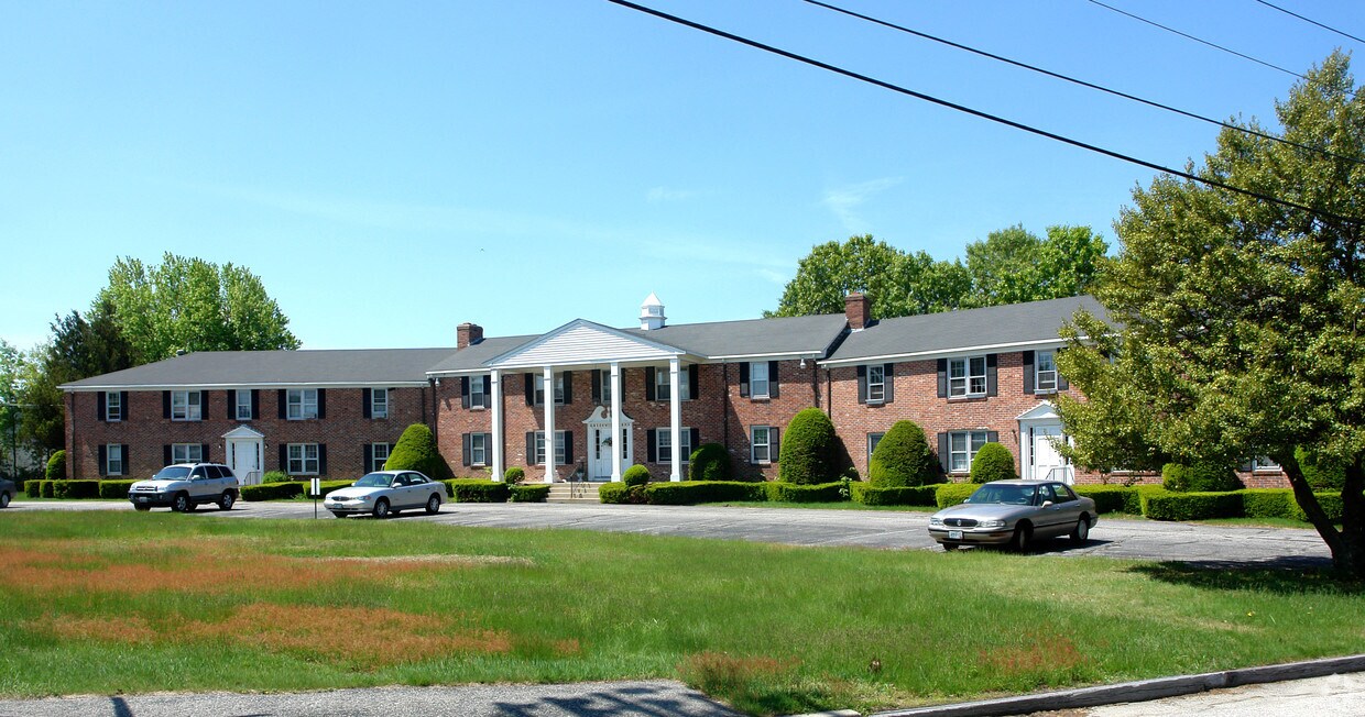 855 Greenwich Ave, Warwick, RI 02886 Apartments in Warwick, RI