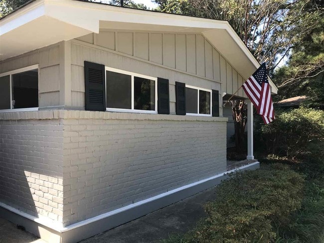 Building Photo - 1375 Kimwood Dr