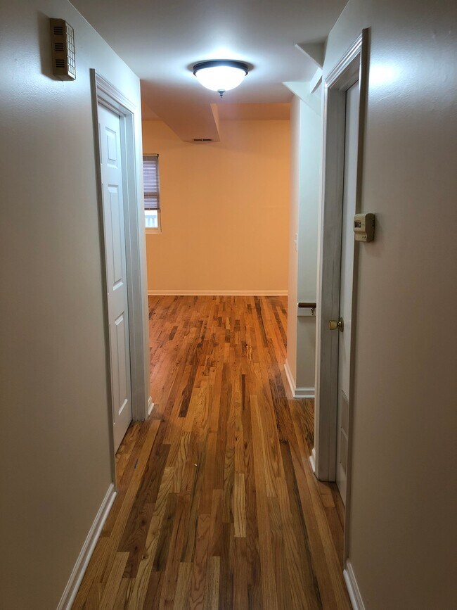 Foto del edificio - 4639 N Damen Ave