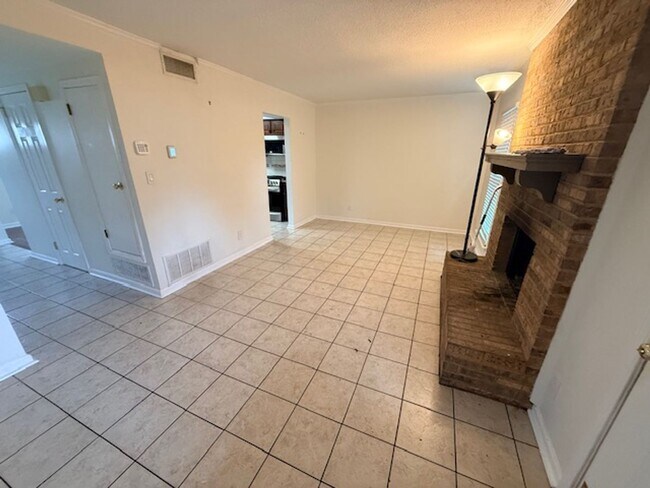 Foto del edificio - 1621 Limestone Ct