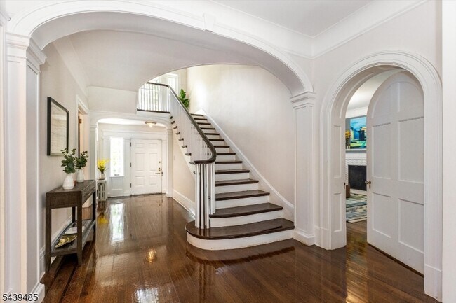 Building Photo - 263 Tillou Rd