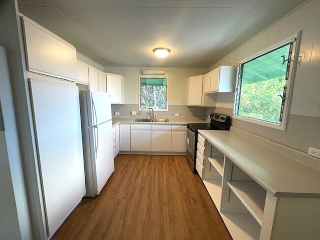 Foto del edificio - 3 Bed/ 1 Bath home in Honolulu