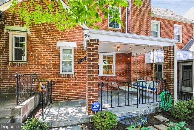 Foto del edificio - 1770 Hobart St NW