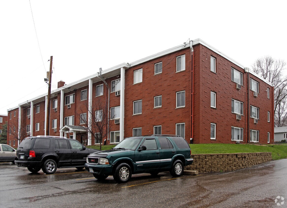 Sherwood Glen Apartments Maplewood, MN