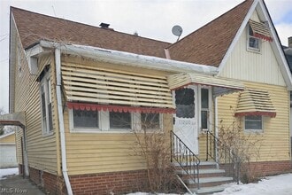 Building Photo - 12010 Longmead Ave