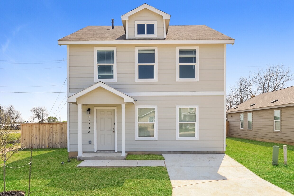 13702 Haystack Rdg, San Antonio, TX House Rental in San Antonio, TX