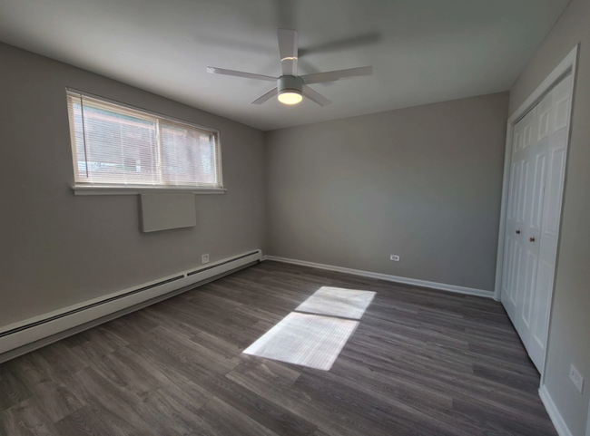 Building Photo - 2 bedroom in Oak Park IL 60302