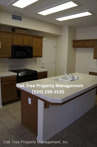 Foto del edificio - 4 br, 2.5 bath House - 624 W. Edinburgh Lane