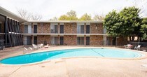 Foto principal - 3212 Red River St