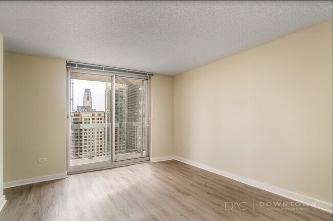 Foto del edificio - 411 N State St