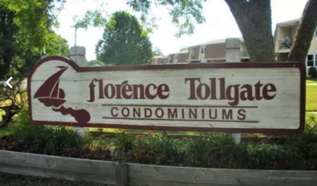 Primary Photo - 3 Florence Tollgate Plz