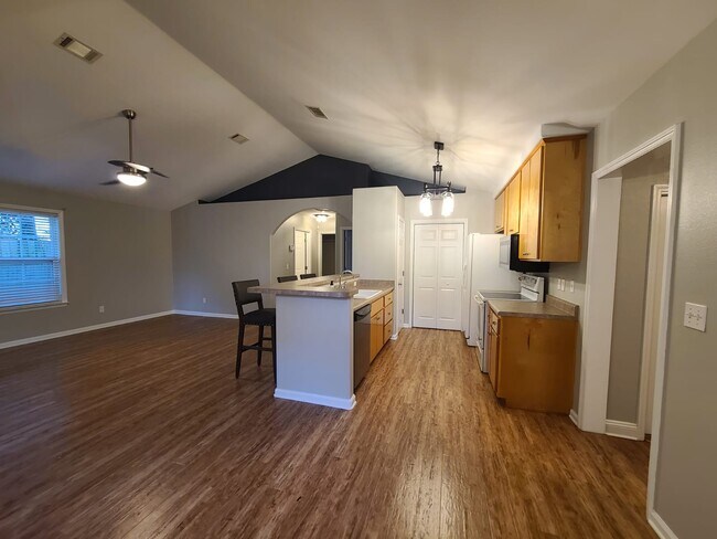 Photo - 43 Comanche Trail House