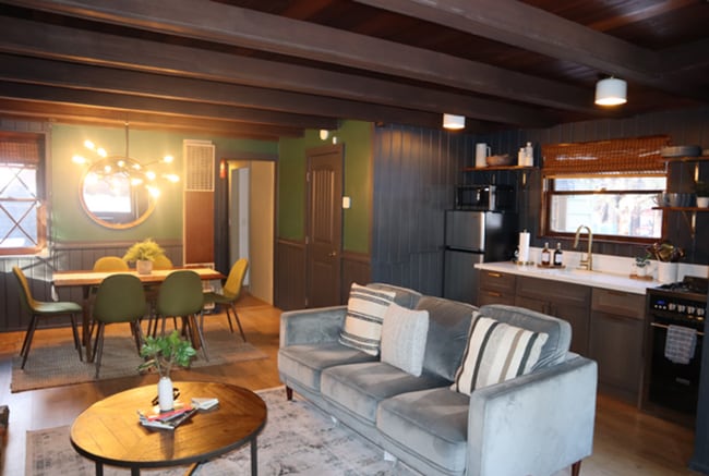 Building Photo - CHARMING AND COZY