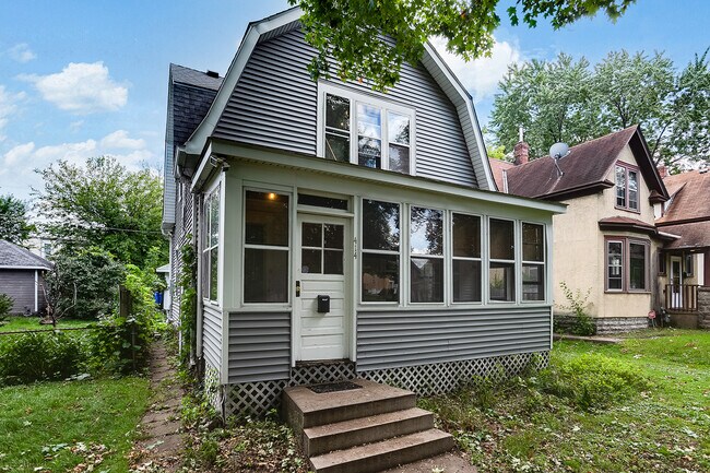 Building Photo - 414 Fry St