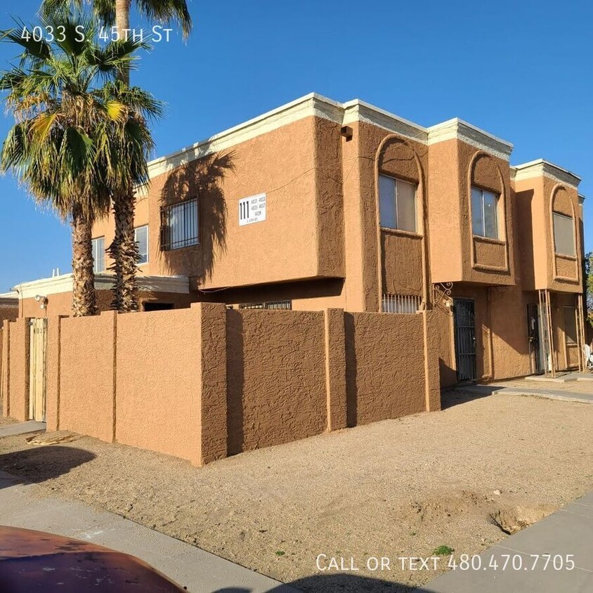 Foto principal - Large townhomes for rent, centrally locate...