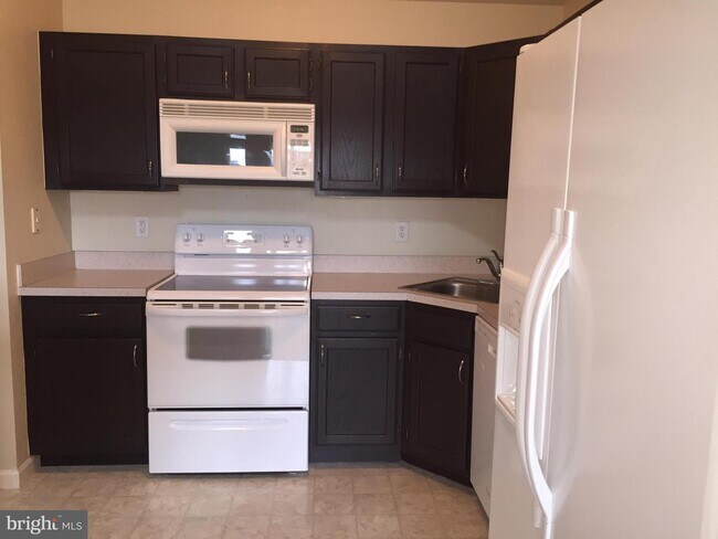 Foto del edificio - 152 Brookland Ct