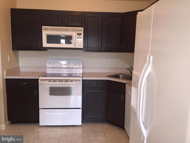Building Photo - 152 Brookland Ct