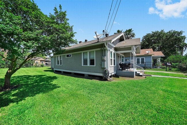 Foto del edificio - 325 N Sidney St