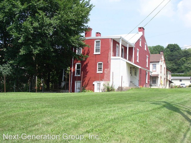 Building Photo - 330 S 4th St