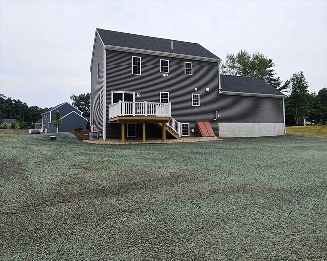 Building Photo - 12 Morton St