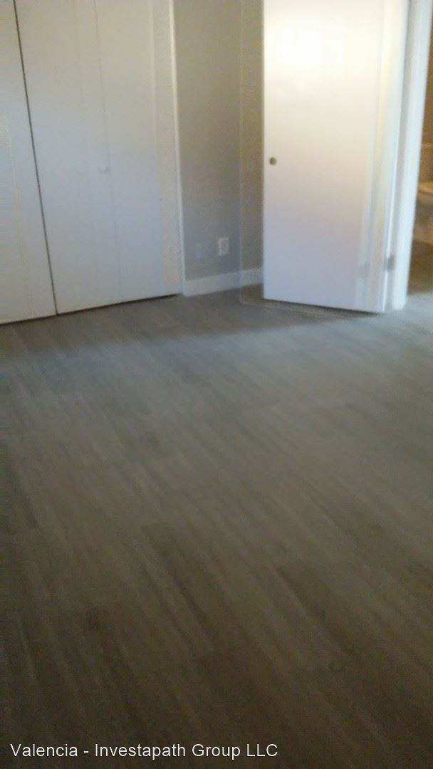 Foto del edificio - 3219 E Earll Dr