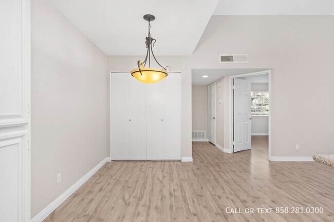 Foto del edificio - 17161 Alva Rd