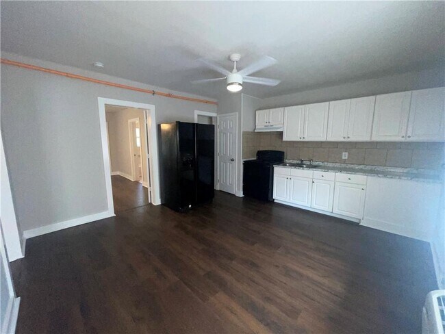 Foto del edificio - 907 Maple Ave SW