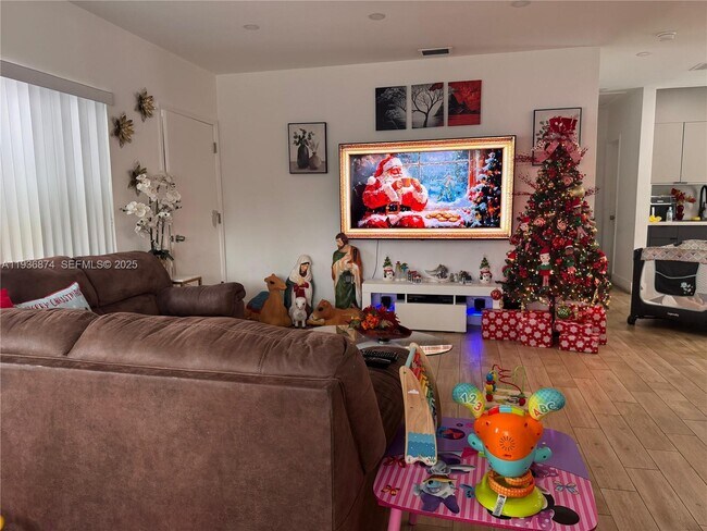 Foto del edificio - 2775 SW 6th St