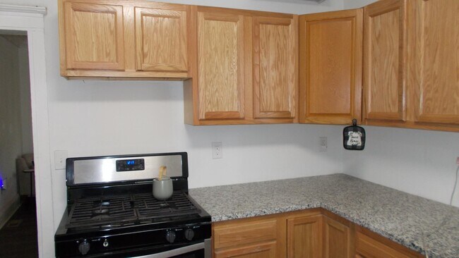 Foto del edificio - 3403 Carlisle Ave