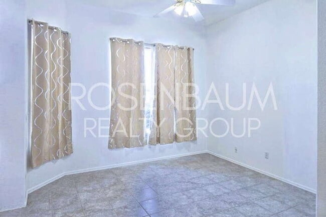 Foto del edificio - Stunning 2-beds, 2-baths home located in t...