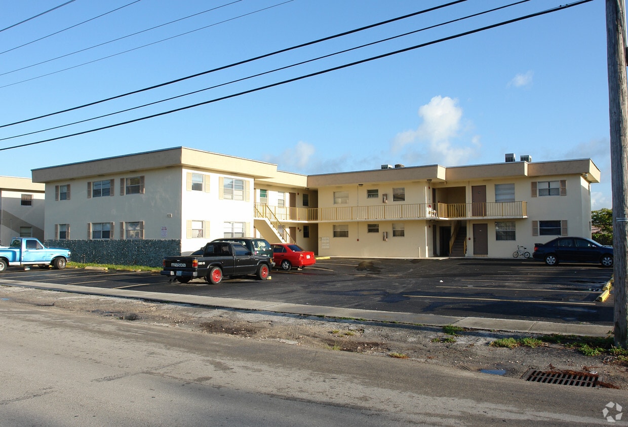 5841 SW 36th Ct, Davie, FL 33314 Apartments in Davie, FL