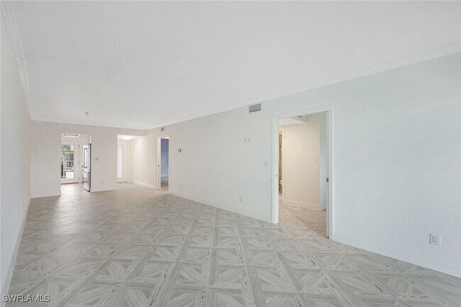 Foto del edificio - 212 Banyan Blvd