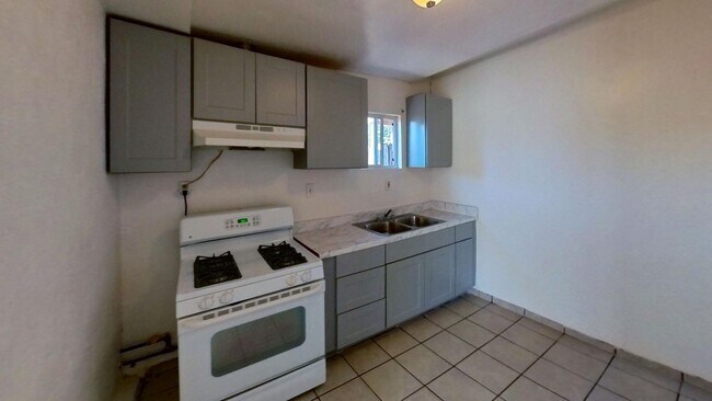 Foto del edificio - PRICE REDUCTION! 1 bed 1 bath in Redlands!