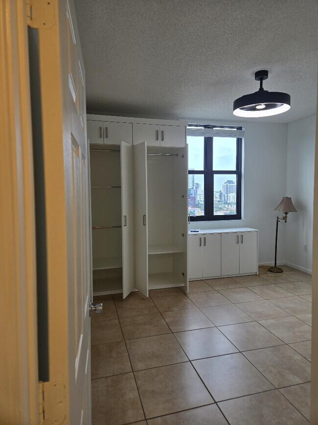 Building Photo - 651 Okeechobee Blvd