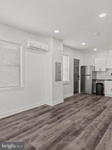 Building Photo - 2322 S 63rd St