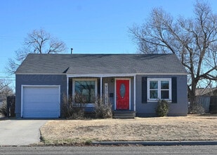 Building Photo - 1501 S Avondale St