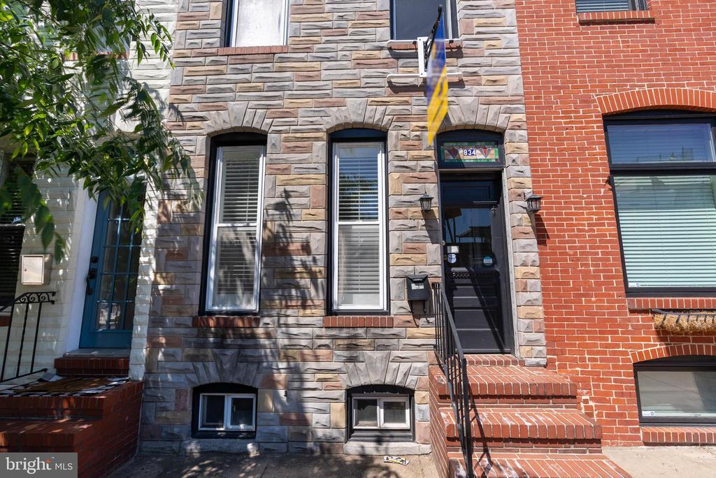 Foto principal - 834 S East Ave