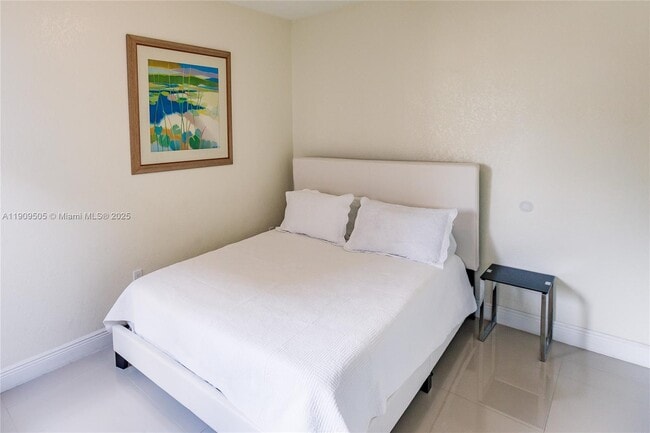 Foto del edificio - 518 SW 15th Ave