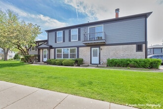 Building Photo - 1402 W Inverrary Ln