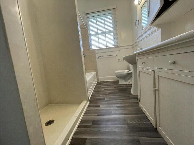 Building Photo - To register for the showing time below, no...