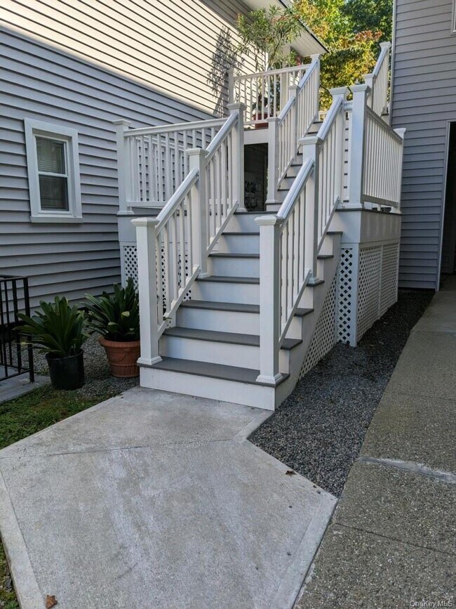 Foto del edificio - 10 Wild Oaks Rd