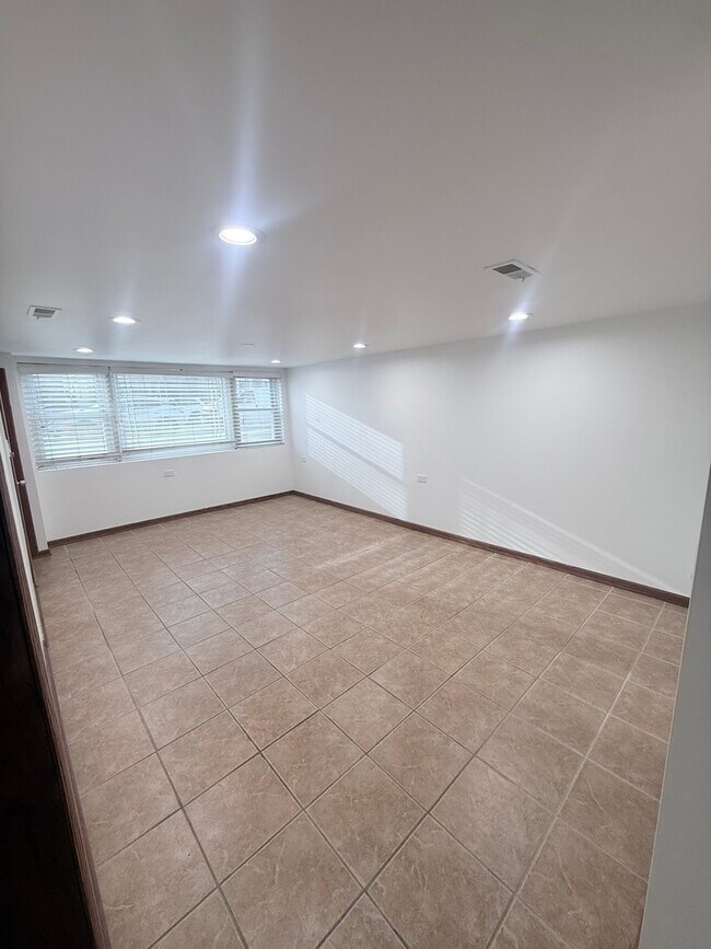 Foto del edificio - 5623 S Kenneth Ave