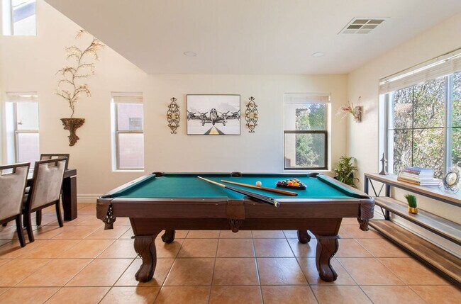 Foto del edificio - 1859 N Desert Willow St