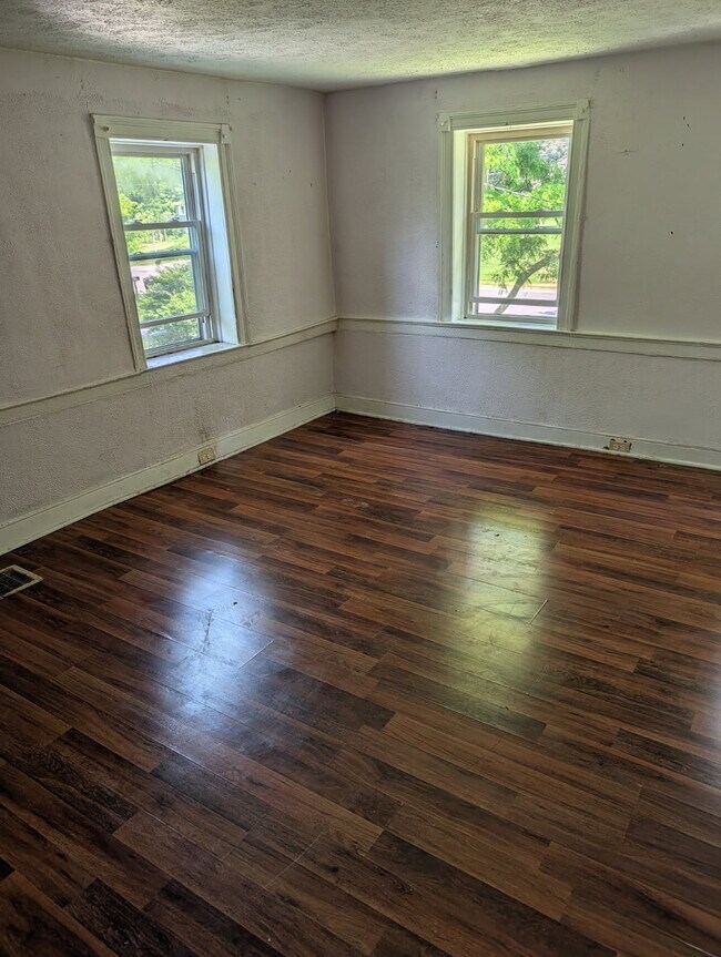 Foto del edificio - 4613 E Henrietta Rd