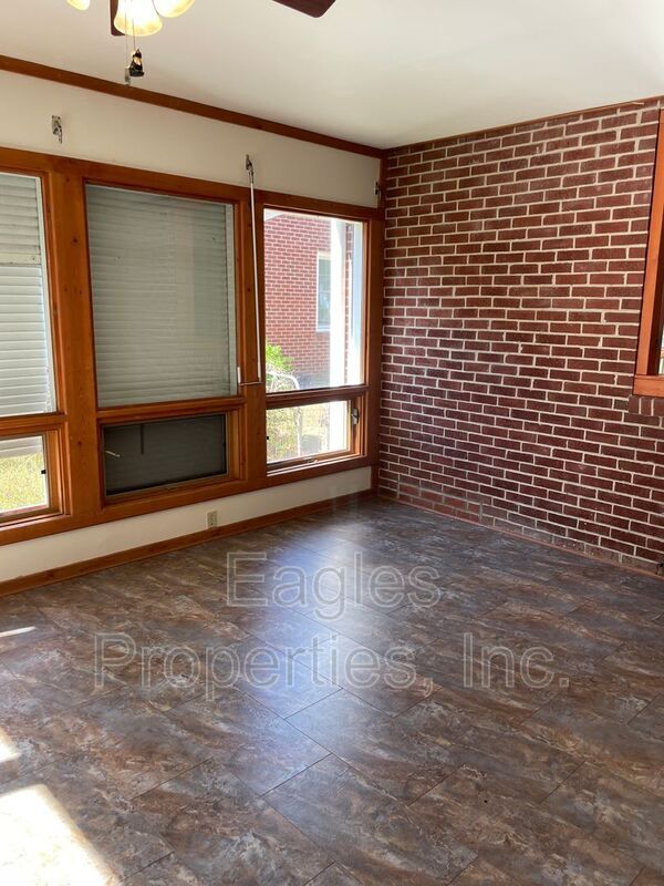 Foto del edificio - 300 S Andrews Ave